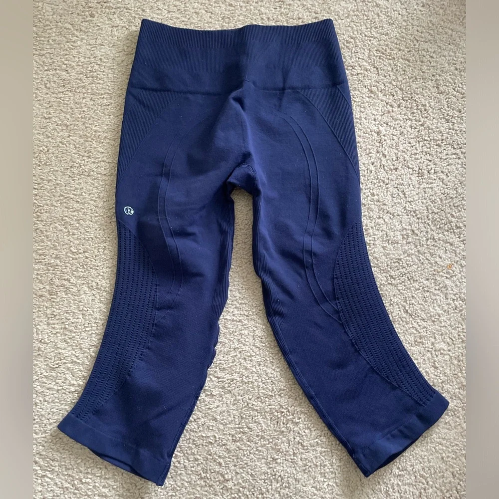 Lululemon In The Flow Crop II - Navy - Picture 5 of 12